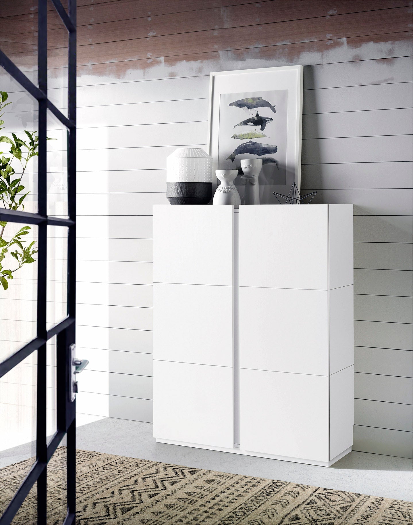 Mantén tus zapatos ordenados y a la vista con los zapateros Maussa. Descubre diseños funcionales y elegantes que optimizan el espacio en tu recibidor, dormitorio o vestidor. ¡Compra online y organiza tu calzado con estilo!